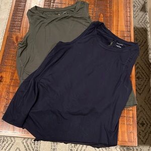 Halogen sleeveless tanks with back slits